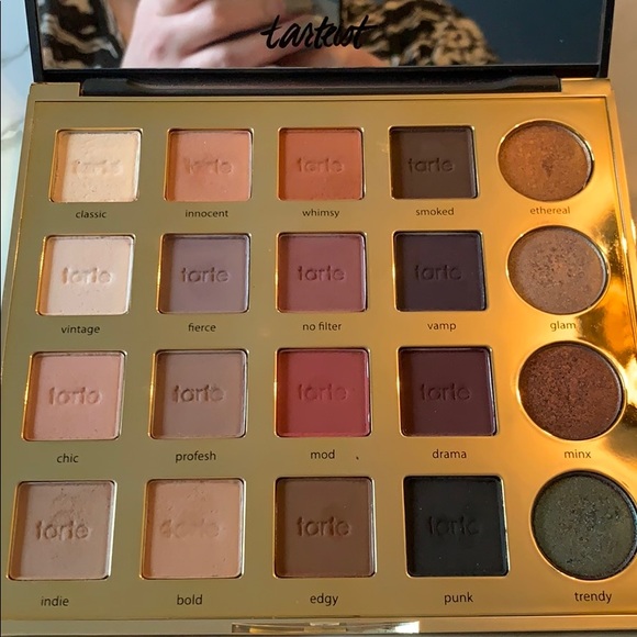 Like New Tarte Tarteist Pro Palette w Box - Picture 10 of 16